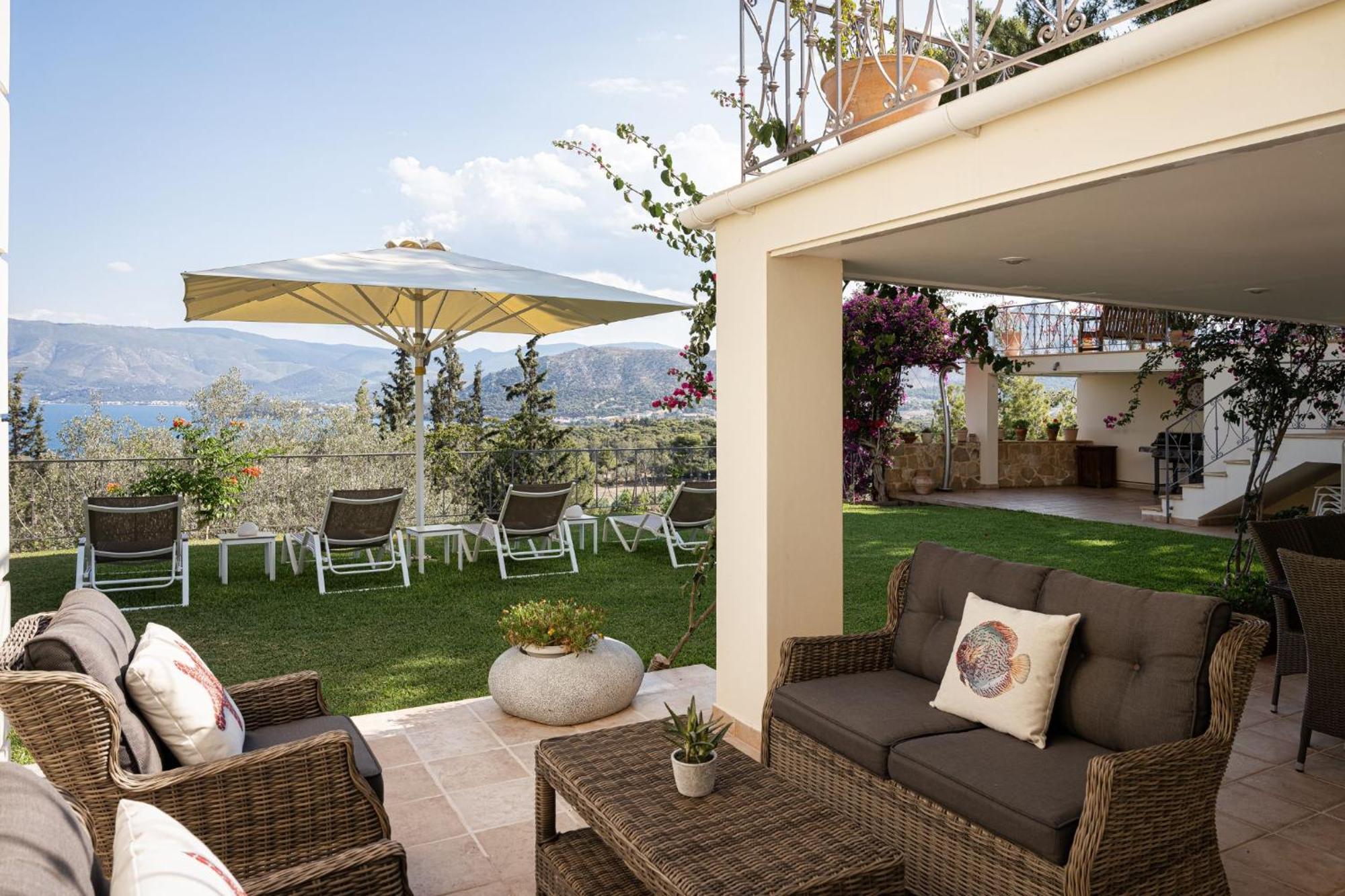 Villa Fantasia Isthmia Exterior photo