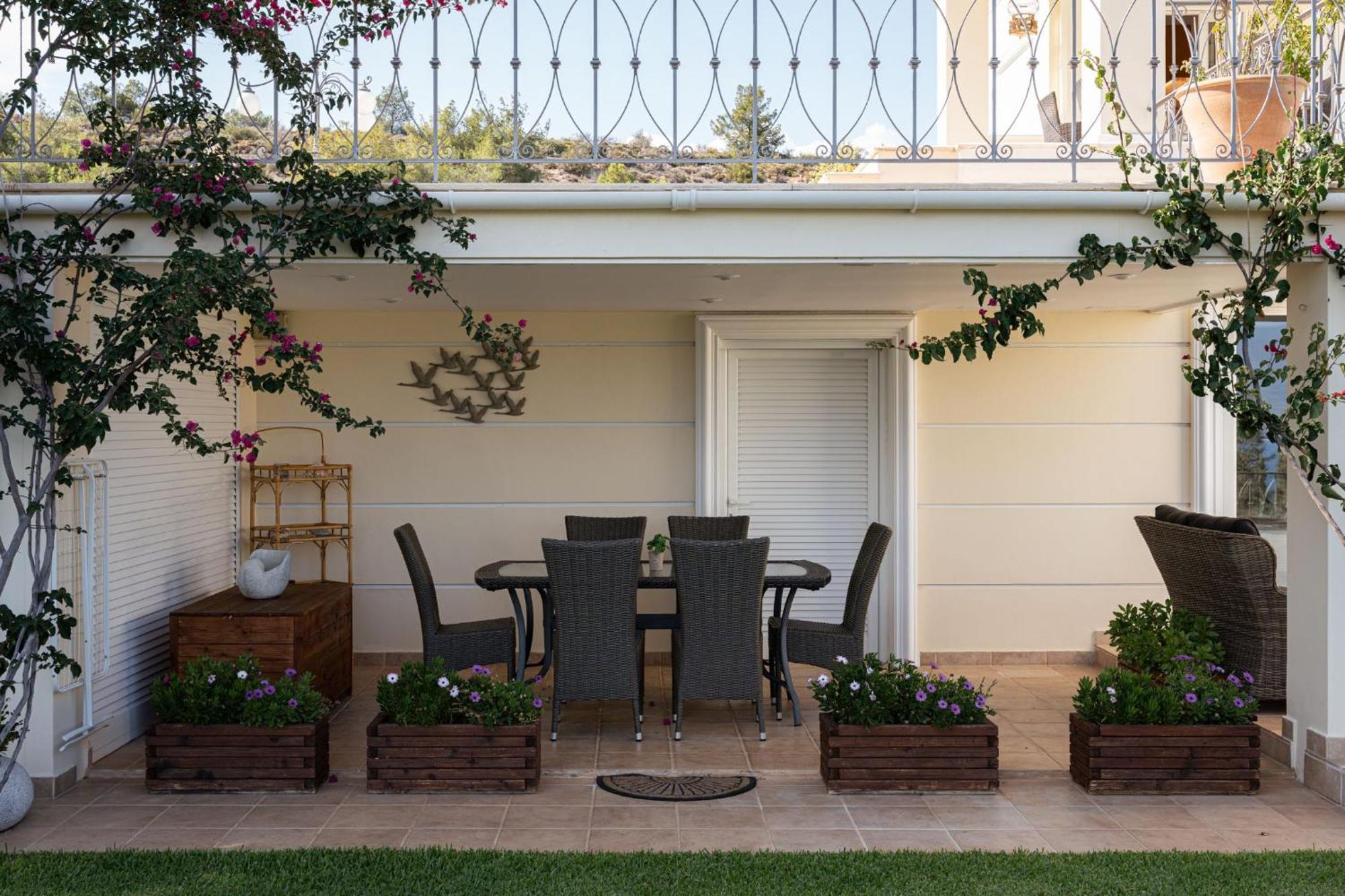Villa Fantasia Isthmia Exterior photo