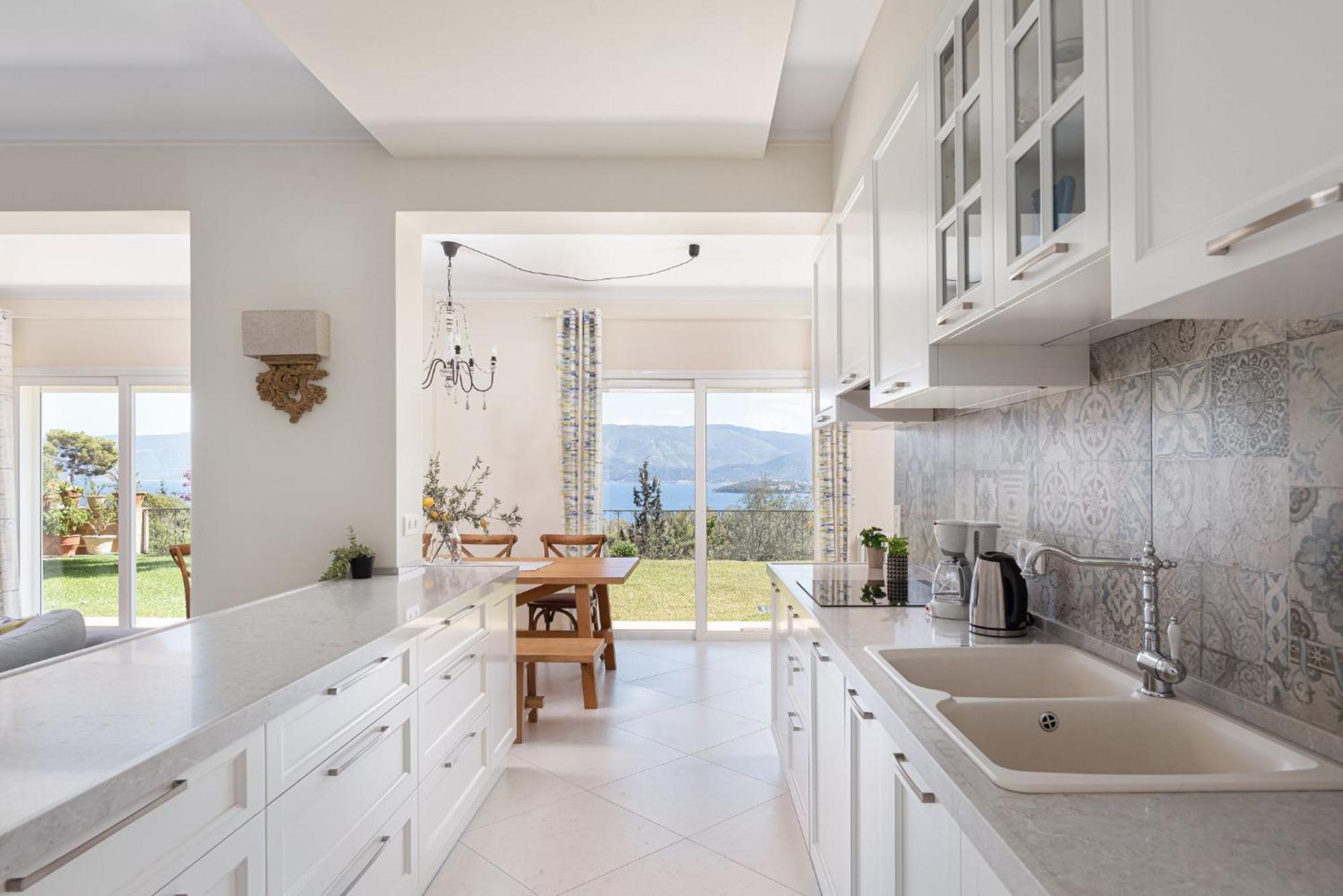 Villa Fantasia Isthmia Exterior photo