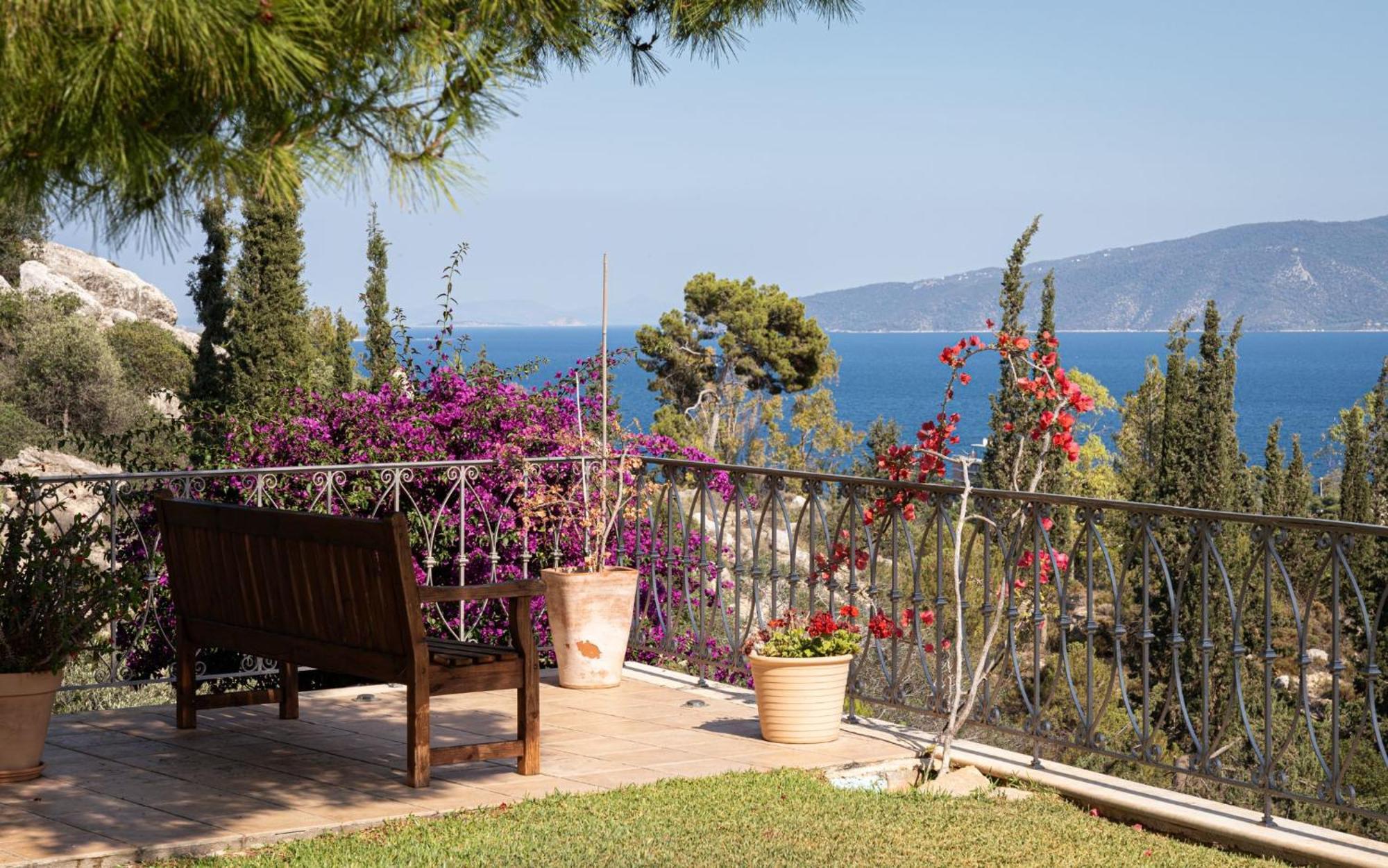 Villa Fantasia Isthmia Exterior photo